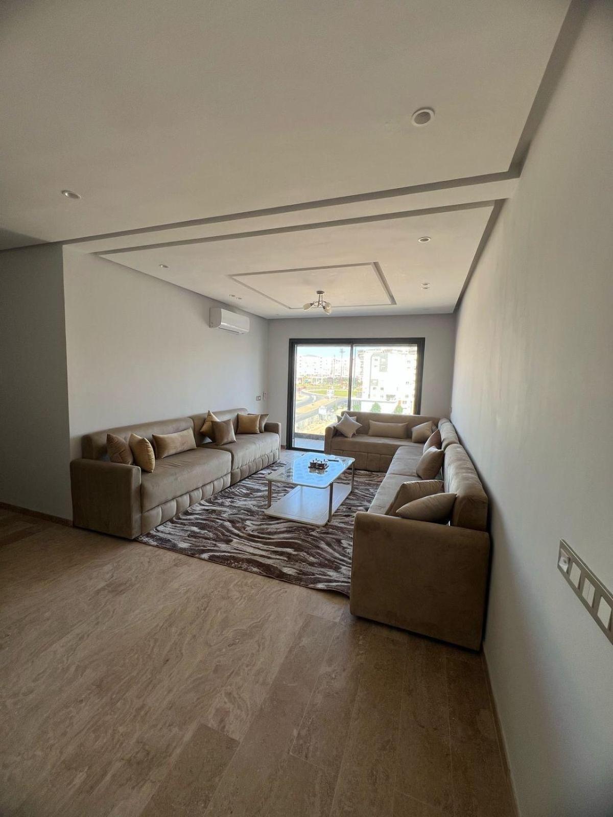 Apartment 2br 2ba Indoor Parking *
